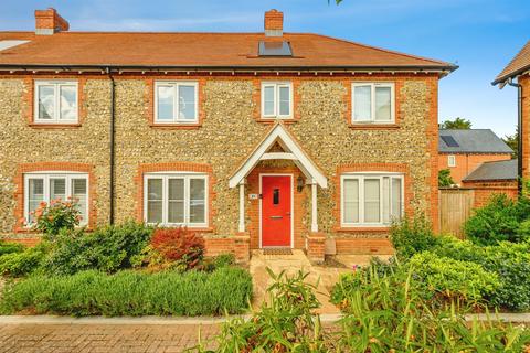 3 bedroom semi-detached house for sale, Farm End, HEMEL HEMPSTEAD