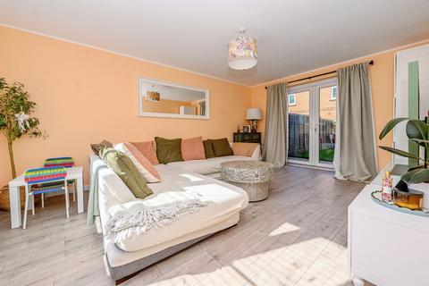 3 bedroom semi-detached house for sale, Farm End, HEMEL HEMPSTEAD
