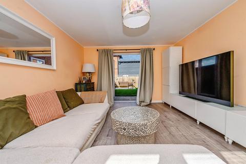 3 bedroom semi-detached house for sale, Farm End, HEMEL HEMPSTEAD