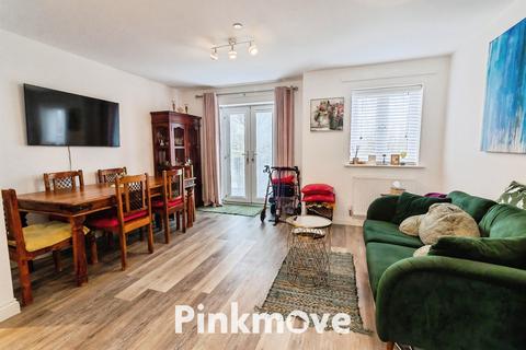 2 bedroom apartment for sale, Riverbank Avenue, Newport NP19