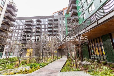 2 bedroom apartment to rent, Viaduct Gardens, London SW11