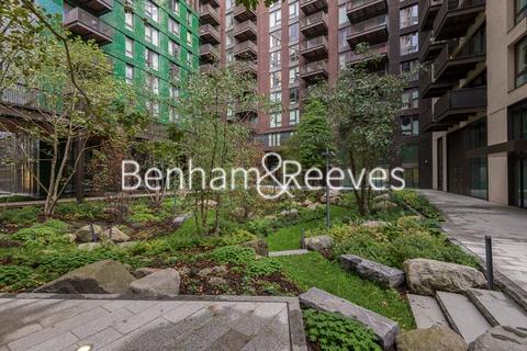 2 bedroom apartment to rent, Viaduct Gardens, London SW11
