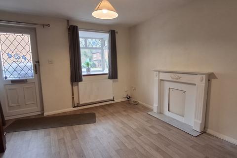 2 bedroom terraced house to rent, Summerfield Drive, SLEAFORD