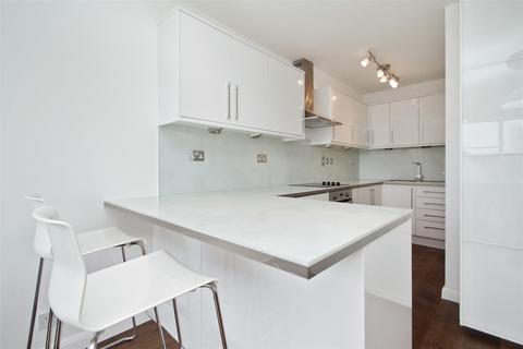 Studio to rent, Belsize Grove, London, NW3
