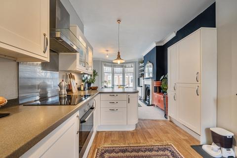 2 bedroom flat for sale, Tarbert Road, East Dulwich, London, SE22