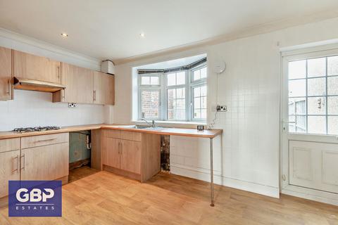 2 bedroom terraced house for sale, Lamberhurst Road, Dagenham, RM8