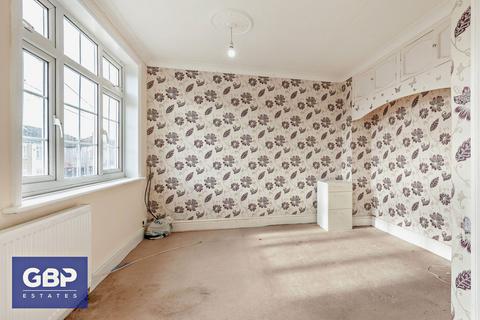 2 bedroom terraced house for sale, Lamberhurst Road, Dagenham, RM8