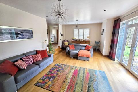 3 bedroom detached house for sale, Heol Wenallt, Neath SA11