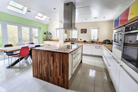 3 bedroom detached house for sale, Heol Wenallt, Neath SA11
