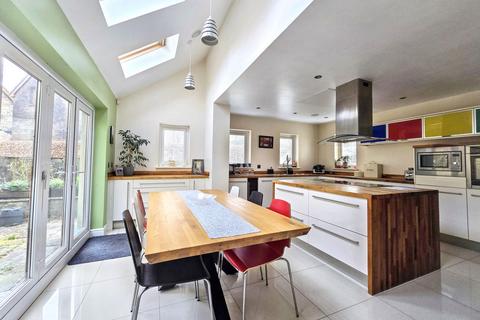 3 bedroom detached house for sale, Heol Wenallt, Neath SA11