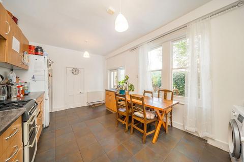 6 bedroom house for sale, Pretoria Road, London SW16