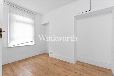 3 bedroom terraced house for sale, Sandford Avenue, London, N22