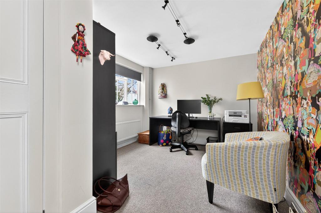 Bedroom 5/Office