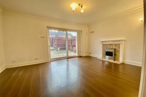 3 bedroom end of terrace house for sale, Fellowes Gardens, Peterborough