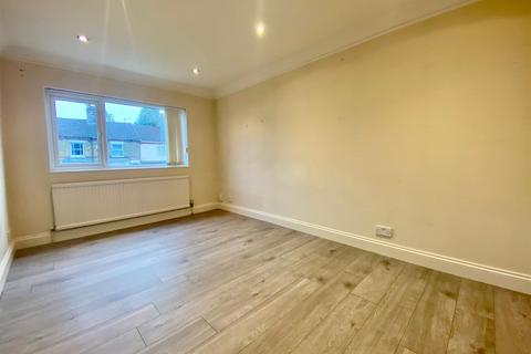 3 bedroom end of terrace house for sale, Fellowes Gardens, Peterborough