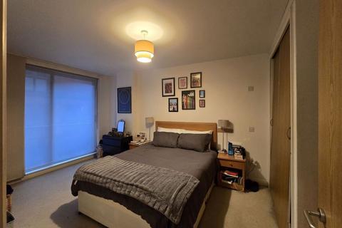 1 bedroom flat for sale, Flat 6 Regatta Point, 1 Manilla Street, Canary Wharf, London, E14 8JZ