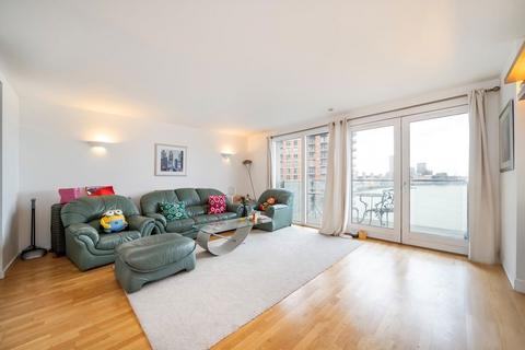 2 bedroom flat to rent, Fairmont Avenue, London E14