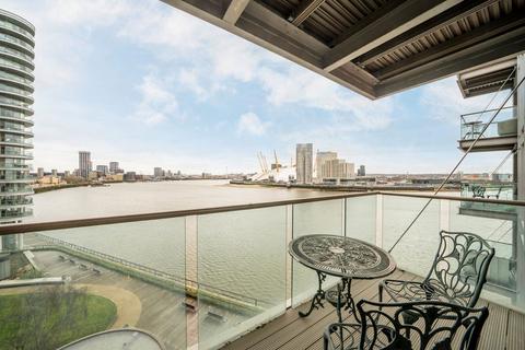 2 bedroom flat to rent, Fairmont Avenue, London E14