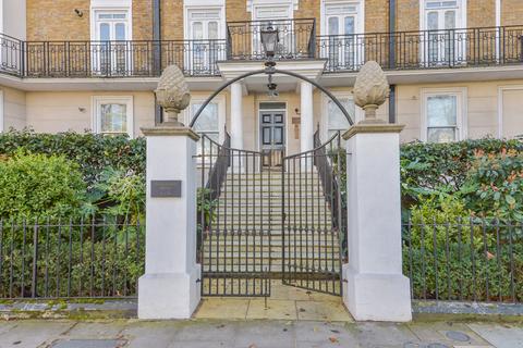 2 bedroom apartment for sale, Holland Park Avenue, Holland Park, W11