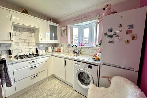 2 bedroom maisonette for sale, Woden Road South, Wednesbury WS10
