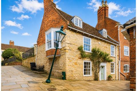 Character property - Greestone Terrace, Lincoln, LN2