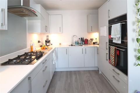 1 bedroom flat for sale, Kingsway, Woking GU21