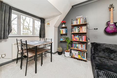 1 bedroom apartment for sale, Creamery Court, LETCHWORTH GARDEN CITY