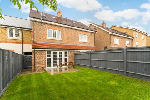 3 bedroom terraced house to rent, Moorland Way Maidenhead SL6