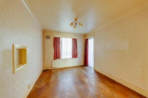 3 bedroom detached house for sale, Sompting Avenue, Worthing