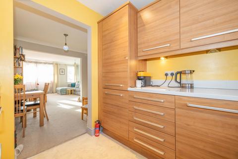 2 bedroom flat for sale, George Roche Road, Canterbury, CT1