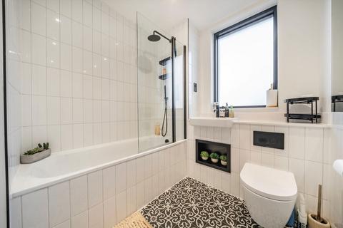 1 bedroom flat for sale, Kilburn Park Road, London NW6