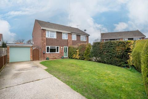 Mull Close, Oakley, Hampshire, RG23 7LQ