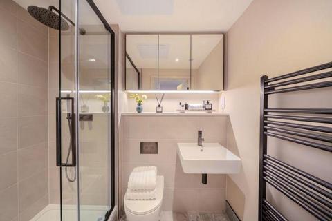1 bedroom property to rent, Chester Close South, London