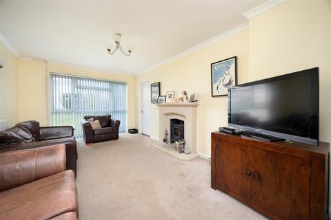 3 bedroom detached house for sale, Farleigh Avenue, Trowbridge