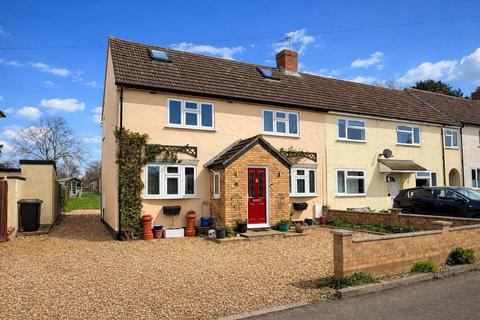 3 bedroom end of terrace house for sale, Hillfoot Road, Shillington, Hitchin, SG5