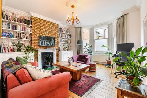 2 bedroom flat for sale, Trent Road, London, SW2