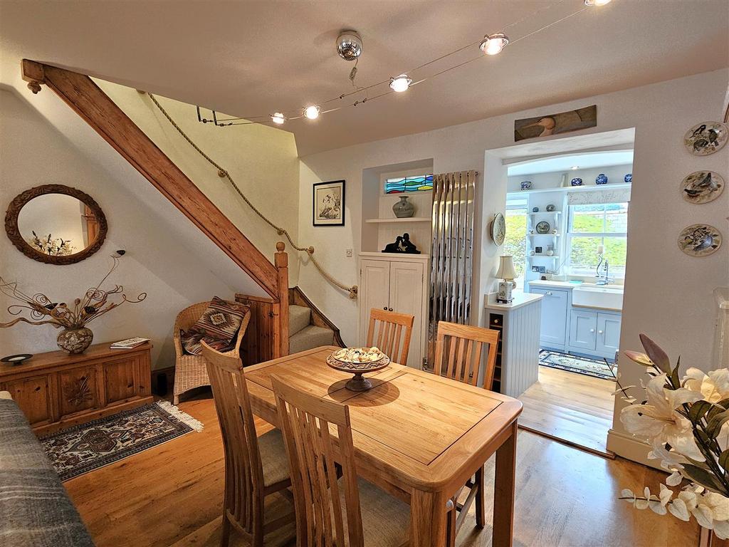 Dining area.jpg