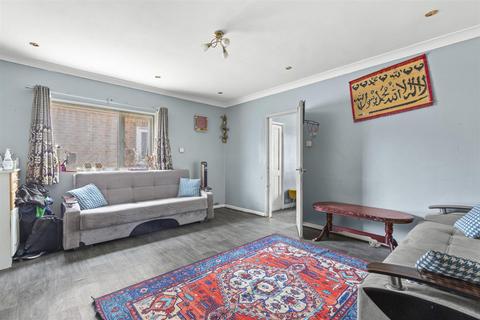 4 bedroom semi-detached house for sale, Rowliff Road, High Wycombe HP12