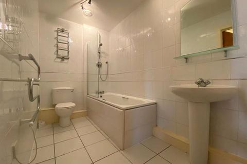 2 bedroom apartment to rent, 100 Kingsway, North Finchley, London, N12