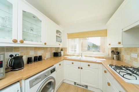 2 bedroom flat for sale, Pinewoods, Bexhill-On-Sea