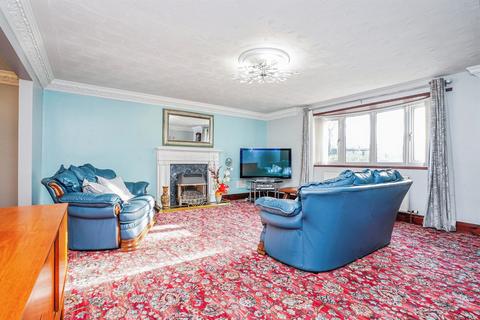 3 bedroom detached bungalow for sale, Chapel Lane, South Kirkby, Pontefract