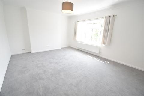 2 bedroom flat to rent, St. Mark's Hill, Surbiton