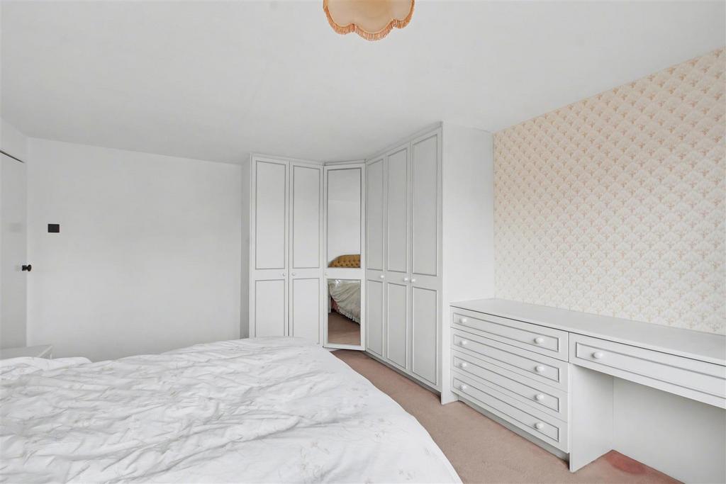 Bedroom 1 2.jpeg