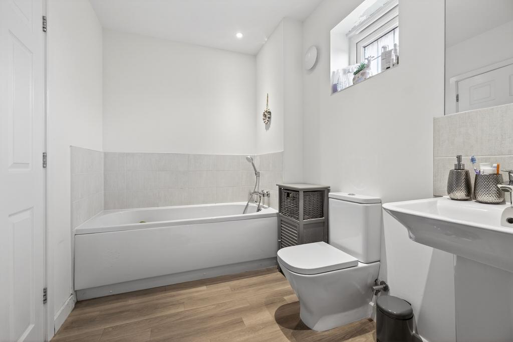 Bathroom (3)