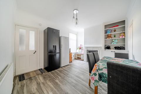 2 bedroom terraced house for sale, Manor Park Avenue, Hampshire PO3