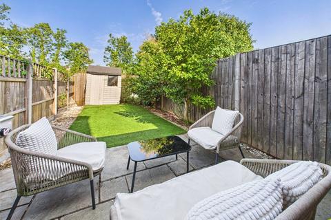 undefined, Railway Road, Teddington