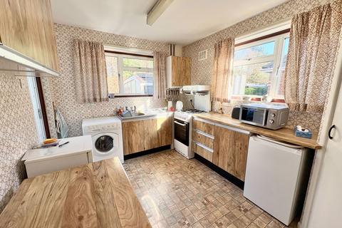 3 bedroom semi-detached house for sale, Wootton Road, Lee-on-the-solent, PO13 9HB