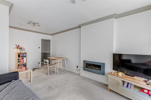2 bedroom apartment for sale, Nelson Court, Ilkley LS29