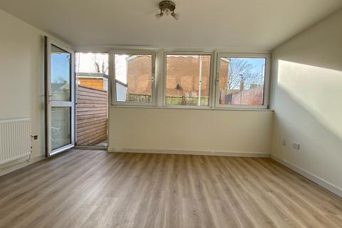 3 bedroom maisonette to rent, John Barnes Walk, London, E15