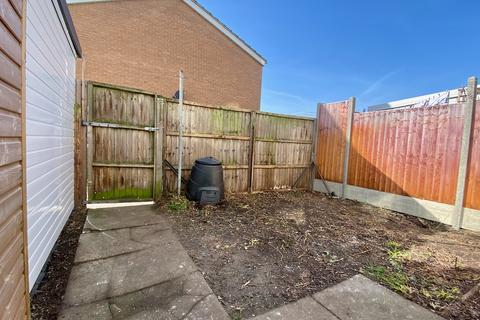 3 bedroom maisonette to rent, John Barnes Walk, London, E15